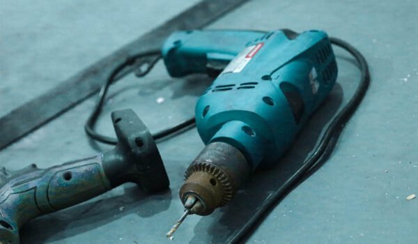 Elektrinių, statybinių įrankių pirkimas. Gal labiau apsimokėtų nuomotis.